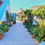 Ethic Surf House Affittacamere Ferrel (Leiria)