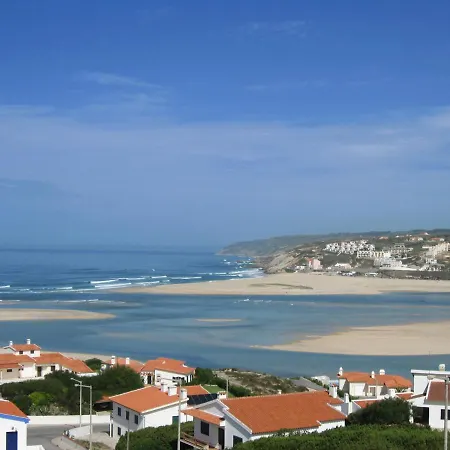 Ethic Surf House Guest house Ferrel (Leiria)
