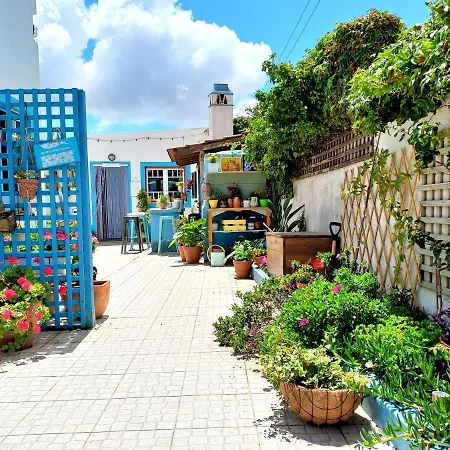 Ethic Surf House בית הארחה פרל