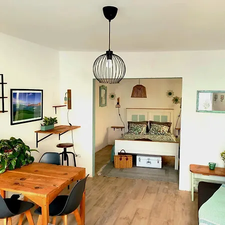 Ethic Surf House Pensión 3*