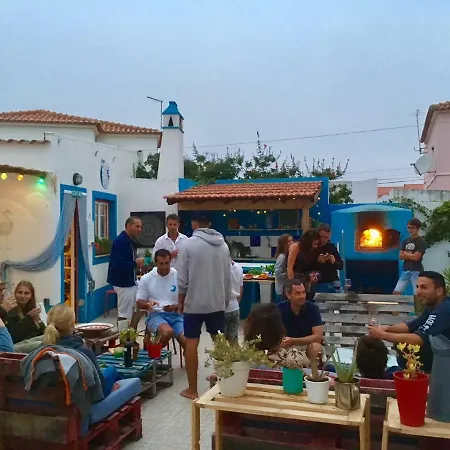 Ethic Surf House Pensión Ferrel (Leiria)